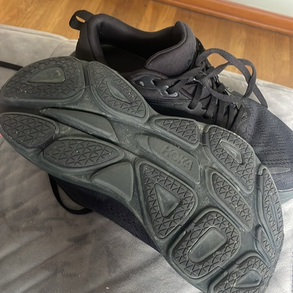 Hoka One One Bondi 8 - Women’s size 8D - Picture 4 of 4